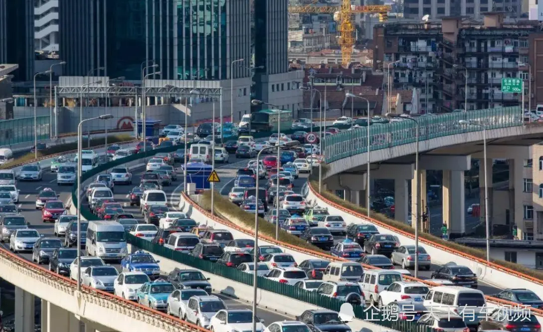 美国100人中81人有汽车，日本100人中55人有汽车，中国呢？