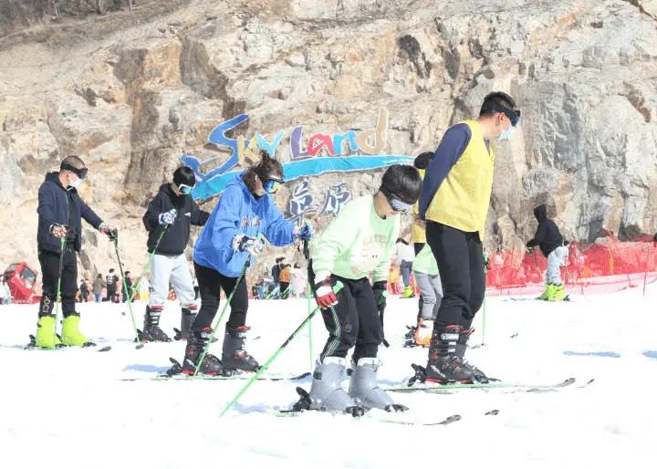 冬奥助力滑雪经济