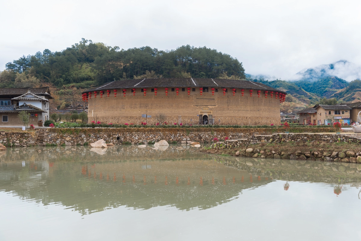 福建这座土楼花30年时间建成，列入世界遗产，游客却不多