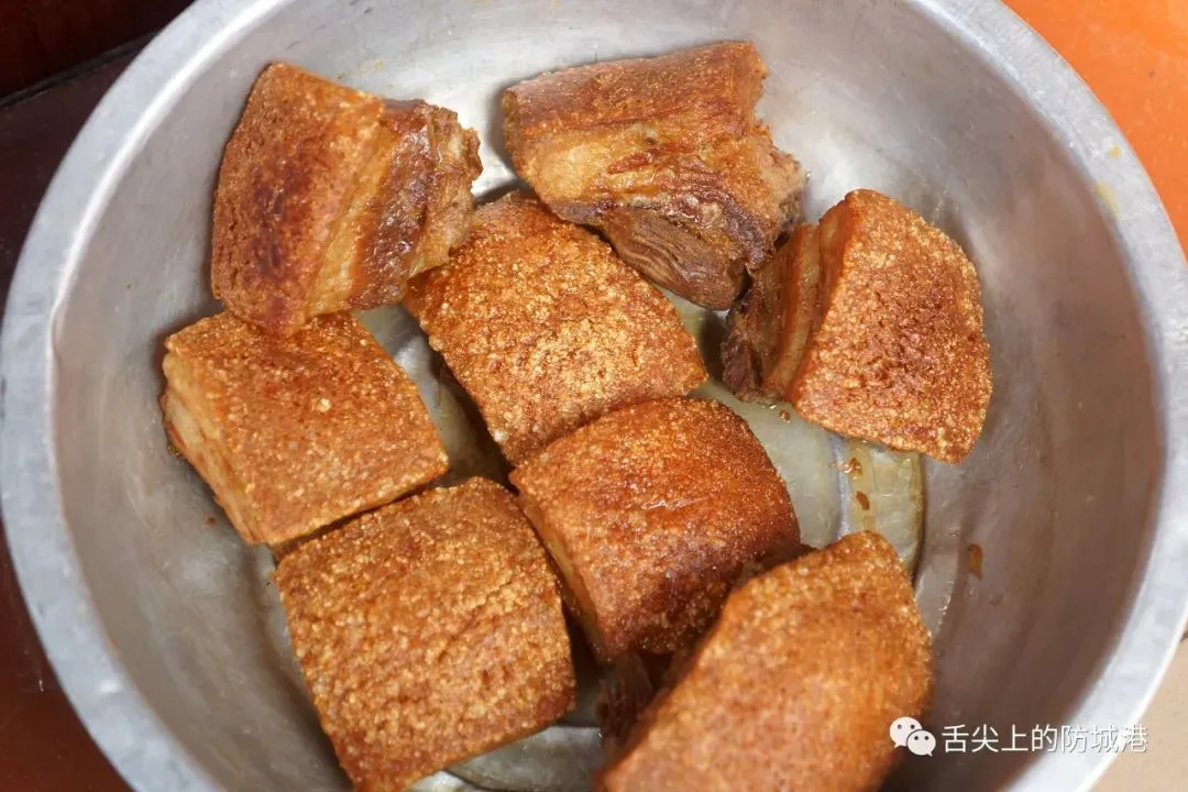 炸好这锅扣肉，我就是防城街最靓的仔