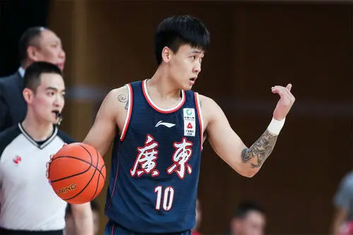 CBA前二阶段助攻榜TOP20：吴前第7郭艾伦第8，西热高居第2