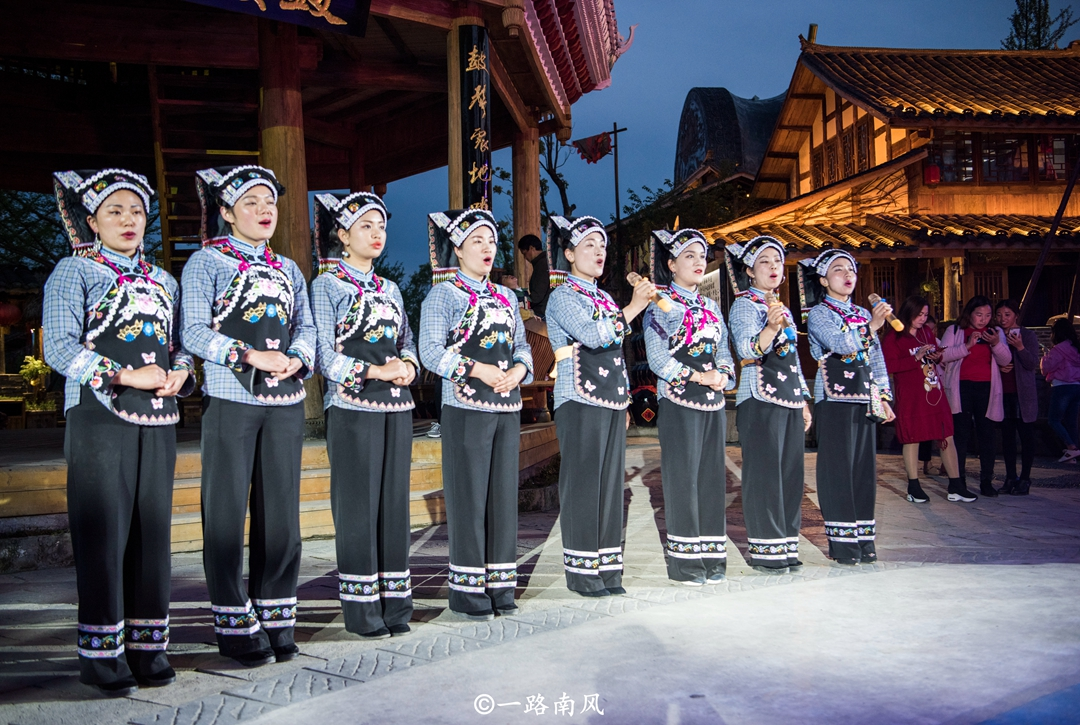 贵州三个冷门景区，有因歌成名的好花红，也有中国首座跨河玻璃桥