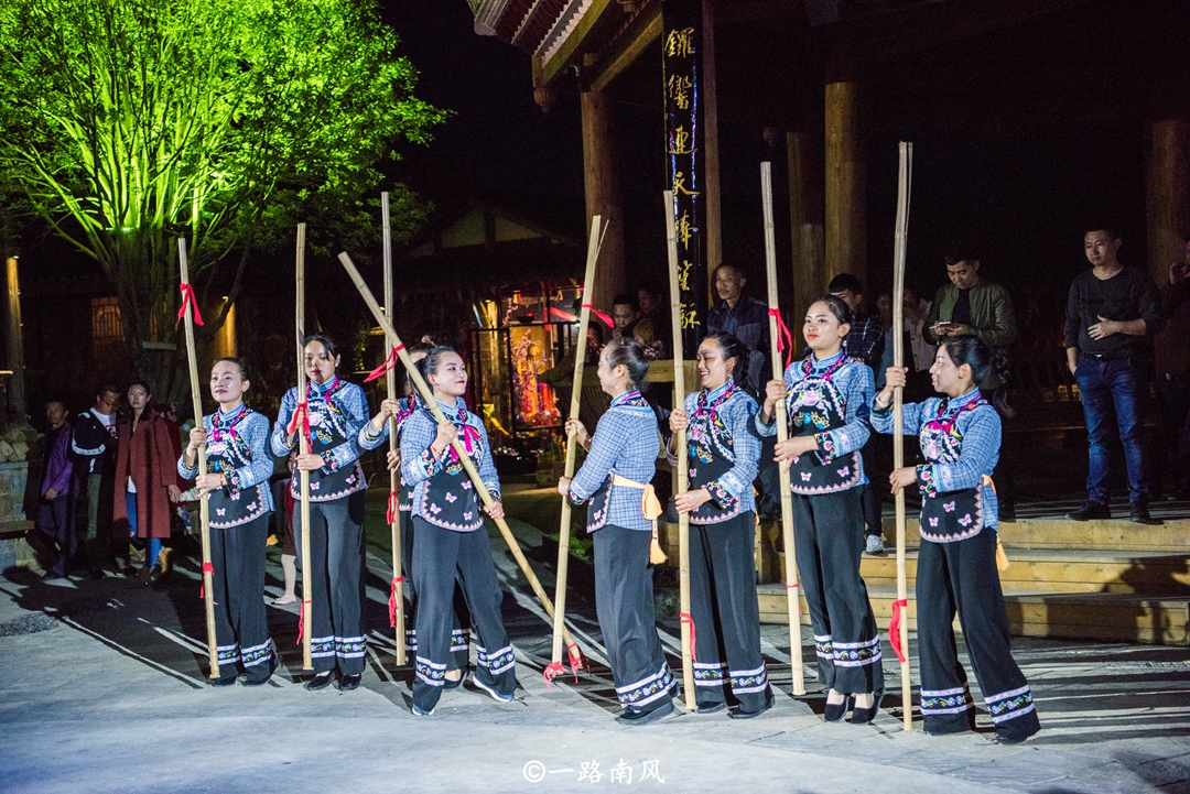 贵州三个冷门景区，有因歌成名的好花红，也有中国首座跨河玻璃桥