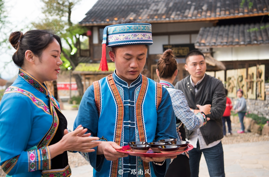 贵州三个冷门景区，有因歌成名的好花红，也有中国首座跨河玻璃桥