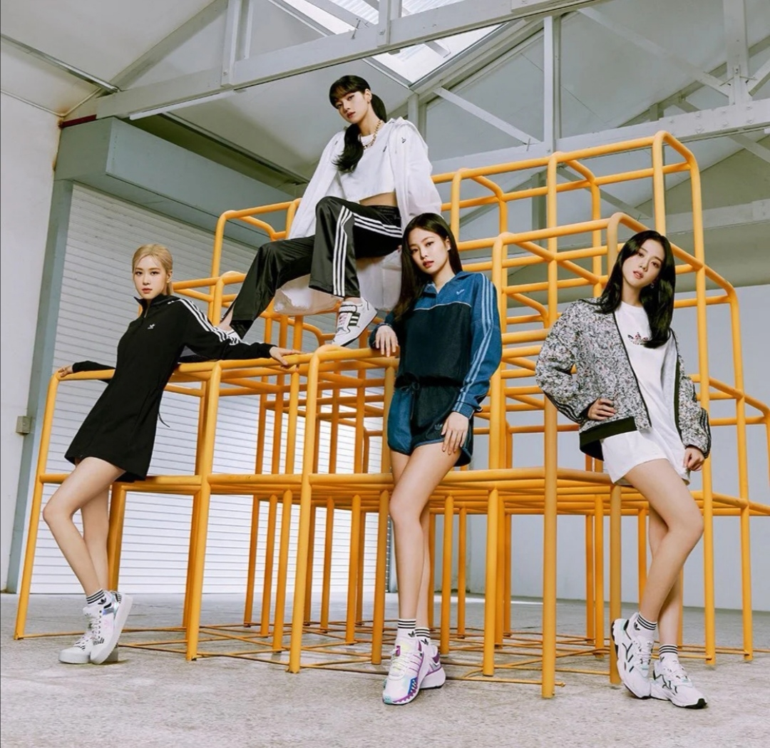 Adidas更新BLACKPINK相关