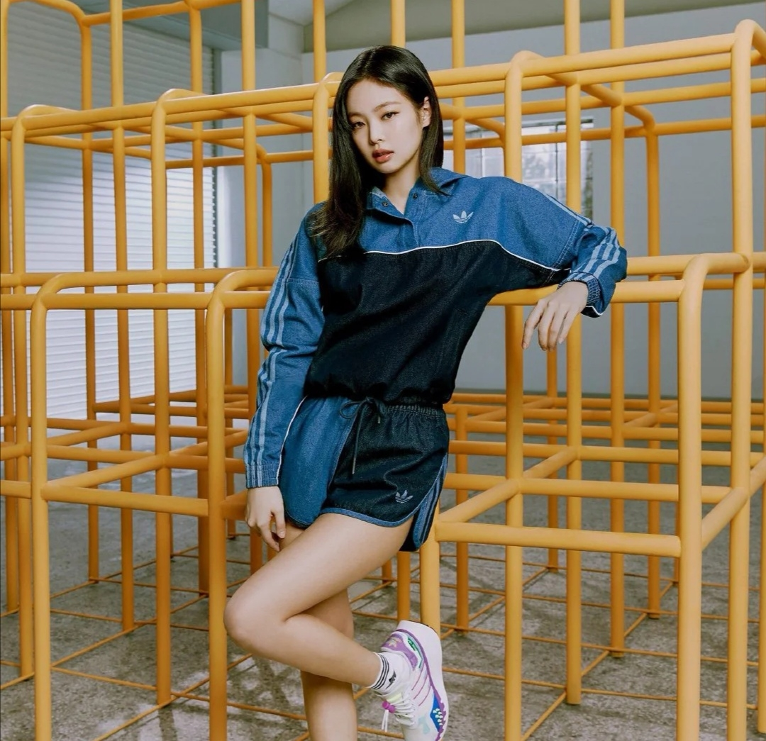 Adidas更新BLACKPINK相关