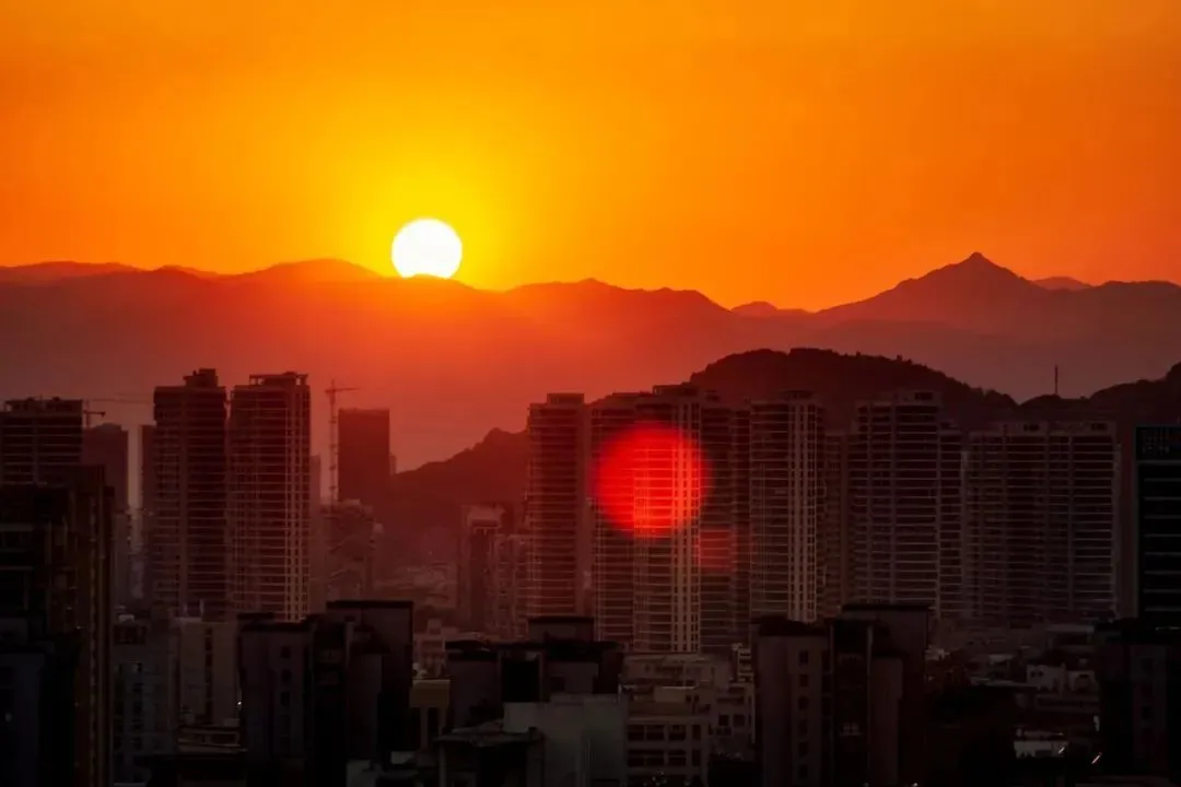 被赚钱耽误颜值的城市，历史蕴含财富密码，山海奇秀通达天下