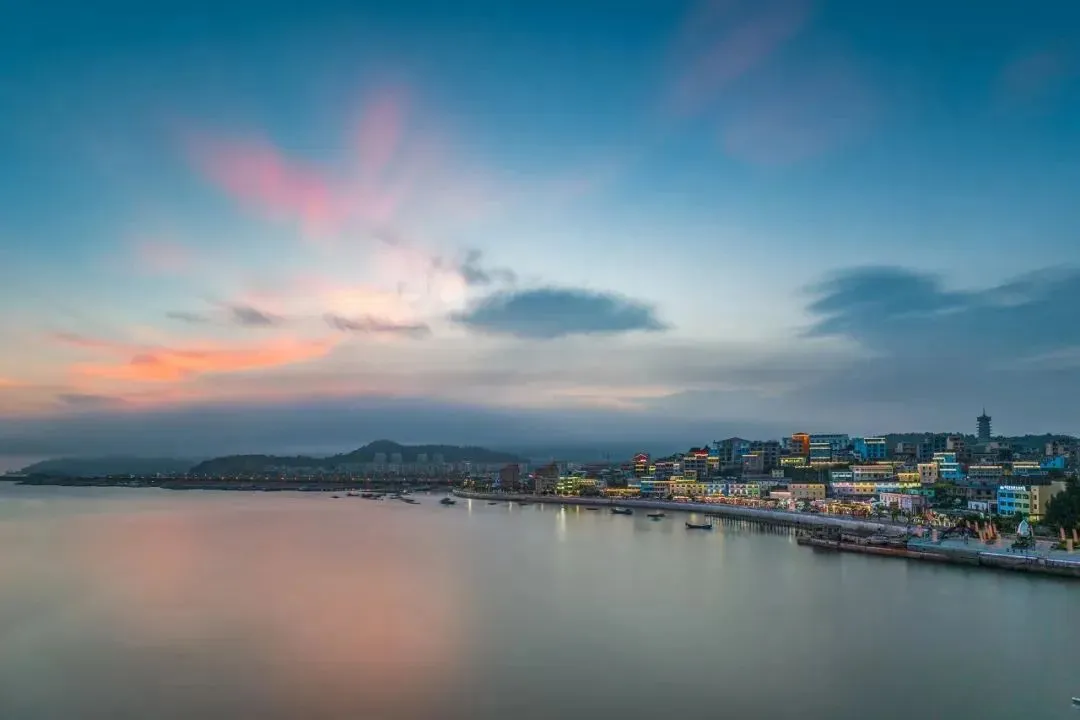 被赚钱耽误颜值的城市，历史蕴含财富密码，山海奇秀通达天下