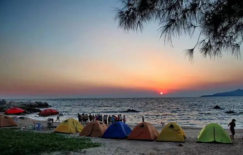 海南私藏了一座绝美海岛，就在大亚湾上，堪称是美丽的错误