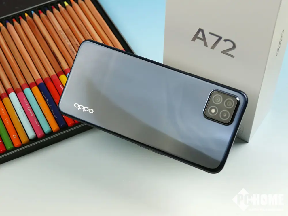 OPPO A72图赏：极简设计风格，光影耀眼通透