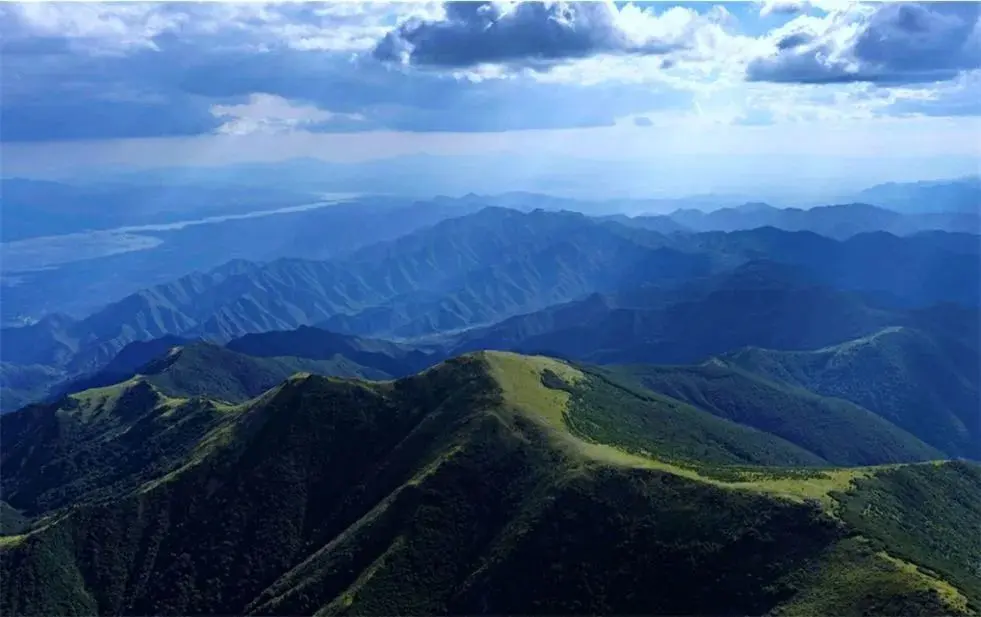 一起爬山吗？寻找京城的『隐秘角落』！