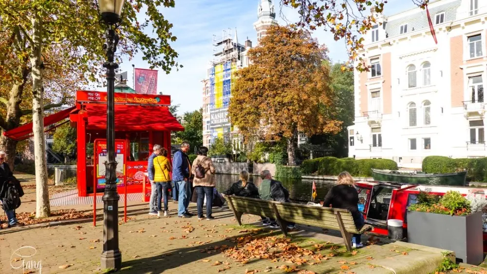 闲逛阿姆斯特丹，街头有一种交通工具暴露了这座城市的定位