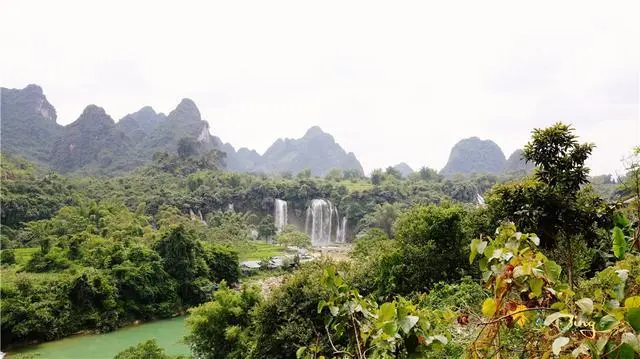 左手越南右手中国，花千骨的神秘仙境，亚洲最壮观的德天跨国瀑布