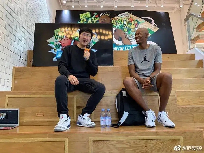 国内 AJ 收藏第一人！这个中国小伙有双鞋，让“NBA 鞋王”都眼馋！